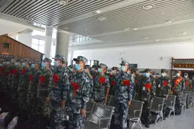 甘肃省陇南市欢送新兵入伍图片