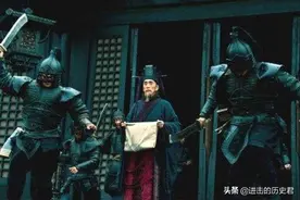 王允诛杀董卓后迅速被反杀 有一种悲剧 叫做“我以为”图片