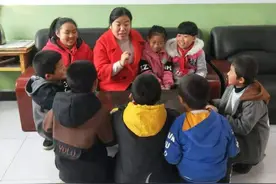 学生写给井陉这位老师的纸条，“老师，谢谢您！下辈子我还做您的学生”图片