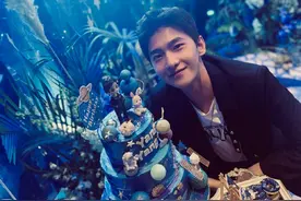 杨洋晒自拍庆祝30岁生日，王彦霖送祝福图片