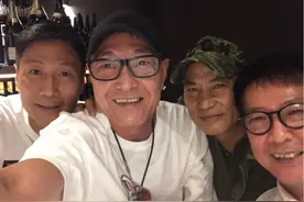 港圈老戏骨聚会！“成家班”昔日干将把酒言欢，66岁任达华不见老图片