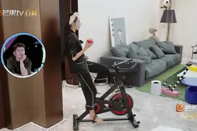 做菜擦鞋盘头发，张天爱的哥哥也太宠她了吧图片