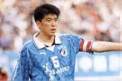 大连足球名将录之大连队与国足的双料队长徐弘图片