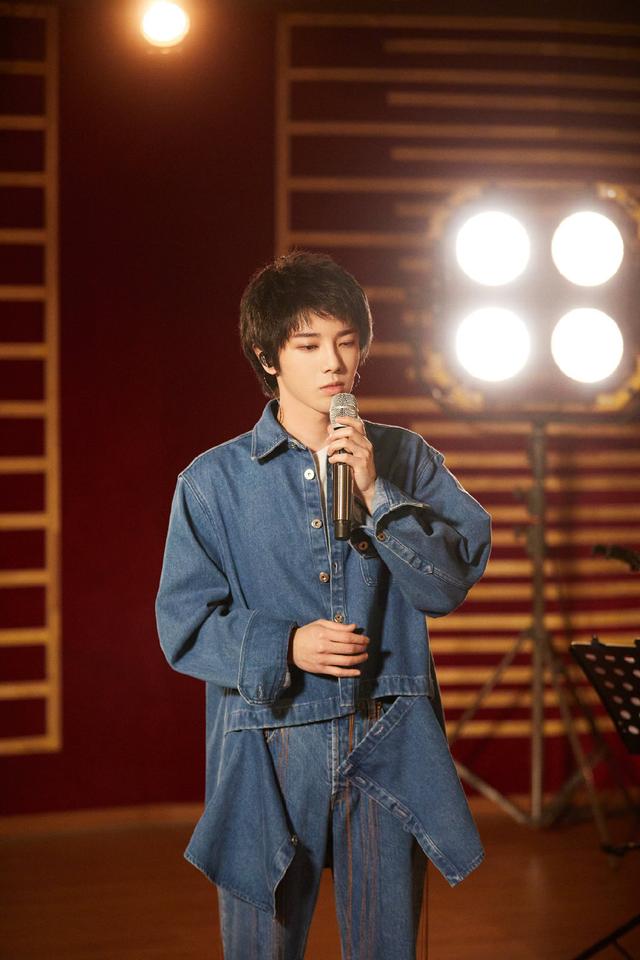 华晨宇身高多少?体重多少?