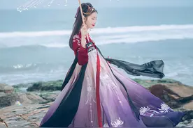 有没有好奇美人心计里的服装是怎么穿的？本篇带你揭秘曲裾的穿法图片