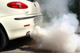 一脚油门5000转，汽车年检惹众怒：不是检车，简直是“毁车”图片