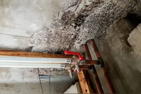 最详细的漏水维权！楼上漏水，楼下被淹，如何维权？图片