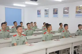 武警儋州支队：学习典型事迹 激发练兵热情图片