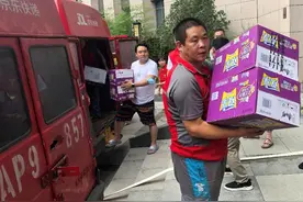 零售基础设施优化升级，京东大型智能物流仓为乡村振兴发力图片