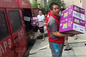 零售基础设施优化升级，京东大型智能物流仓为乡村振兴发力图片