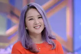 34岁何洁晒同母异父3个娃，哭诉养不起，网友：自作自受图片