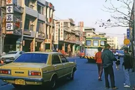 1989年时，台湾GDP为1527亿美元，占到内地四成，现在怎样呢？图片