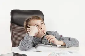 中小学不得要求家长检查批改作业，家长怎么办？有3件事得认真做图片