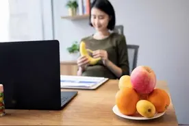怀孕期间，孕妈吃水果要牢记“四不吃”，记得牢，胎宝才能长得好图片