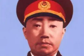 李大本事用一发炮弹诈降碉堡，开国中将更绝，巧施空炮计攻下炮楼图片