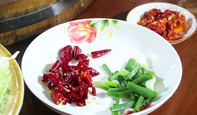 原来炒包菜也有窍门，加一种调料，简单一炒，比吃大鱼大肉还过瘾