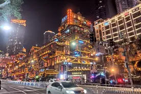 打卡梦幻“洪崖洞”图片