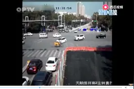 真蹊跷！男子驾车发现与自己一样的车牌，原是别人违规套牌视频封面