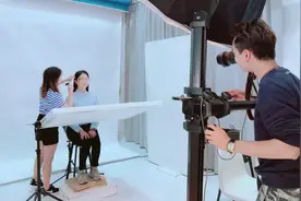 考研网上确认照片新标准！不能化妆，不能P图！比身份证都严格？图片