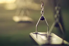 为什么人老了不要和儿子住？这位退休老人说出真心话图片