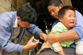 养儿方知父母恩，永远记得30年前患蛤蟆瘟，人生第一次挂吊瓶图片