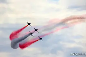 航空词汇知多少——俯冲图片
