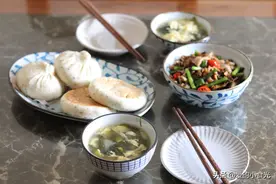 母女俩的极简午餐，一晒朋友圈就走红，网友：夏天就该这样吃图片