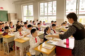 一年级家长注意：横折与横折钩大有学问，乱辅导必闹亲子矛盾图片