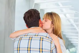 男人为什么喜欢“坏女人”？每个贤妻良母都应该学会这一点图片