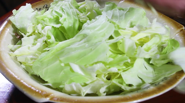 原来炒包菜也有窍门，加一种调料，简单一炒，比吃大鱼大肉还过瘾