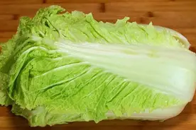 白菜根号称“化痰根”，可惜太多人扔掉了，白菜根煮水有3大好处图片