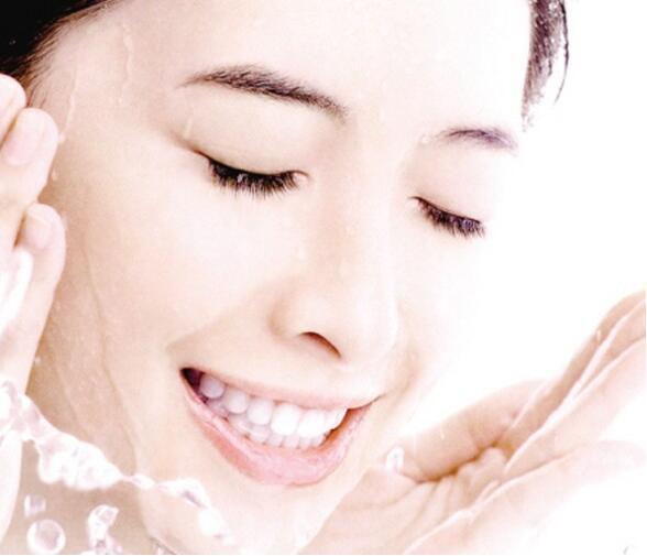 大干皮如何挑选洗面奶 男生补水保湿洗面奶推荐