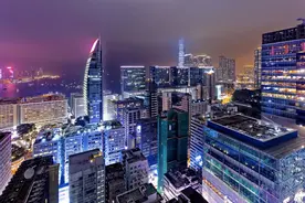 尖沙咀是九龙油尖旺区的一部份，位于九龙半岛的南端图片