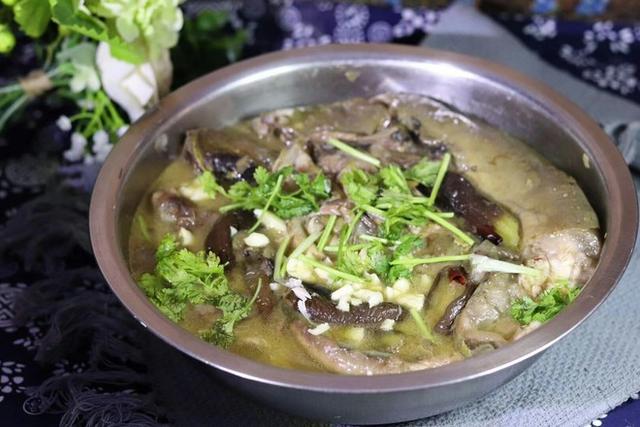 它含18种氨基酸，贵也得买，有条件1周吃1次，不愁孩子长身体