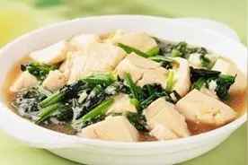 伪科学：菠菜豆腐一起吃不仅不会得结石，还能促进钙吸收图片