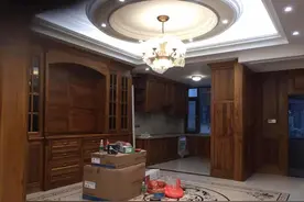 一屋子高端柚木定制，全用木蜡油涂装，屋主真的太壕了图片