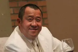 曾志伟“背后的女人”逝世，二人分居20年也不离婚，原来另有隐情图片