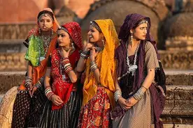 真印度：女性地位并没那么低，寺庙比学校多，农村女孩12岁结婚图片