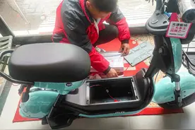 刚买的电动车第一次充电，充多久对电池最好？充电前先记住这4点图片