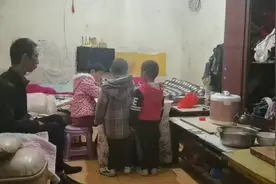 妈妈，我好想你！十岁娃苦寻离家出走的妈妈图片