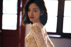被嘲穿衣风格土、“白痴美人”，吴宣仪被批评都是网友在黑她？图片