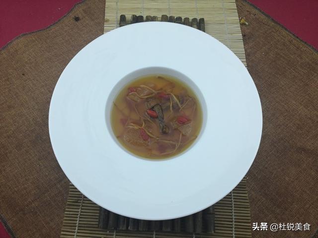 人体必需的八种氨基酸，这种蘑菇全部含有，其他作用更是强大