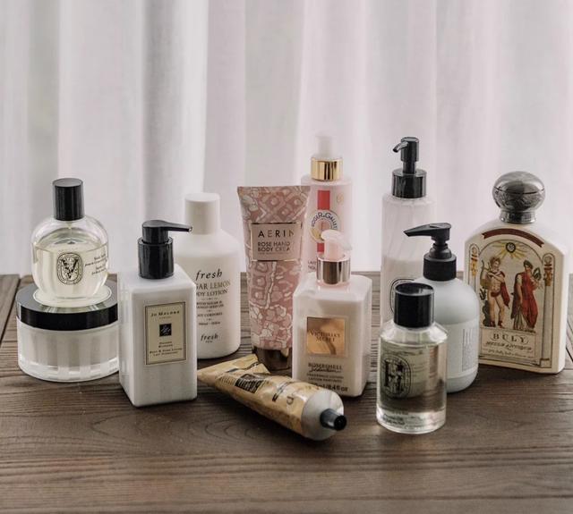 蜜桃白茶身体乳可以去毛吗