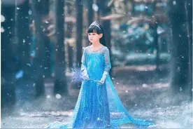 夏天女儿穿公主裙，幼儿园老师不让入园，不是偏见是亲妈“坑娃”图片