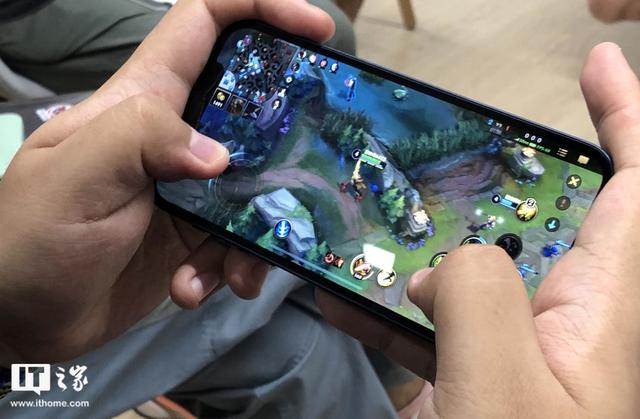 4 款游戏，带你看懂苹果 iPhone 12 系列的游戏天赋