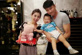李小萌第一次去王雷家，就讨得婆婆喜欢，网友：王雷妈妈太漂亮了图片