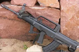 95式优劣参半：短小快速可靠但人机功效不佳，新步枪圆满解决图片