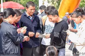 彩票为什么有1小时封闭期，大奖得主是内部人？工作人员这样解释图片