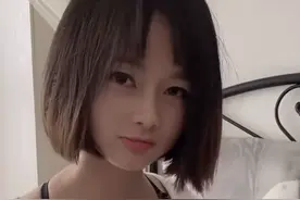 小说：她被我亲的有些害羞图片
