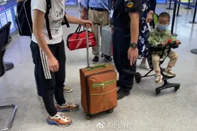 不准携带20寸登机箱上飞机？祥鹏航空：与行业标准一致图片